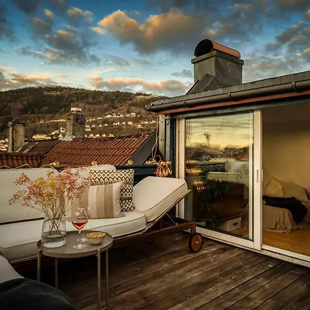 Penthouse In The Heart Of With Beautiful Private Rooftop Leilighet *