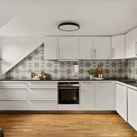 Penthouse In The Heart Of With Beautiful Private Rooftop 아파트 *