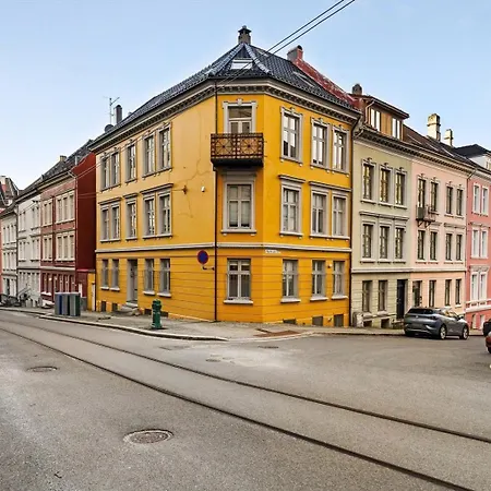 Penthouse In The Heart Of With Beautiful Private Rooftop Apartment