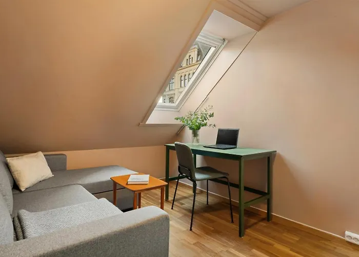 Lägenhet Penthouse In The Heart Of With Beautiful Private Rooftop *